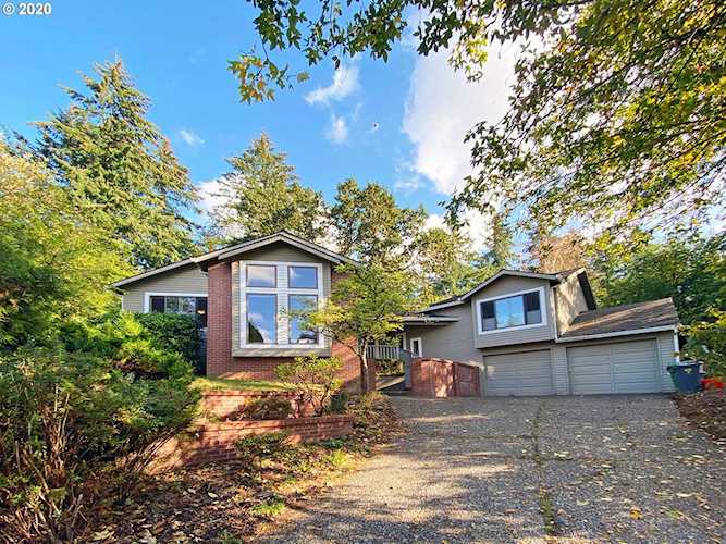 29 Walking Woods Dr Lake Oswego, OR 97035