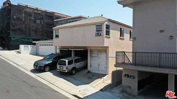 216 14th Street Manhattan Beach, CA 90266