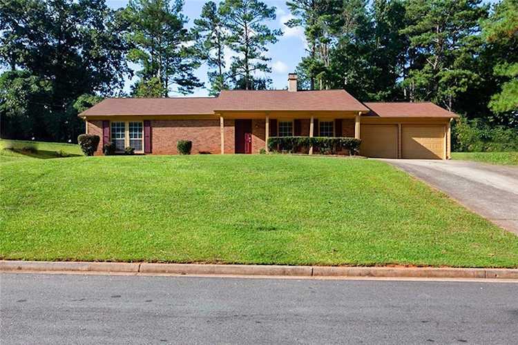 4795 Bexley Dr Stone Mountain, GA 30083
