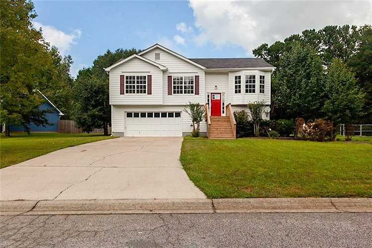 925 Live Oak Ct Winder, GA 30680