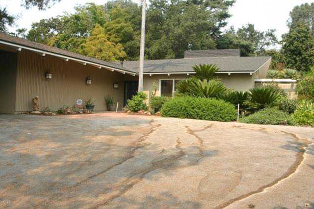 1211 Journeys End Drive La Canada Flintridge, CA 91011