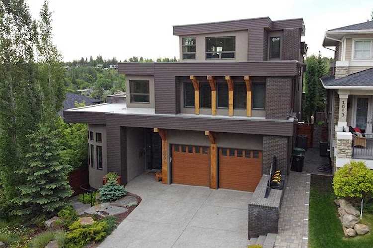 1009 38 Ave SW Calgary, AB T2T 2J3