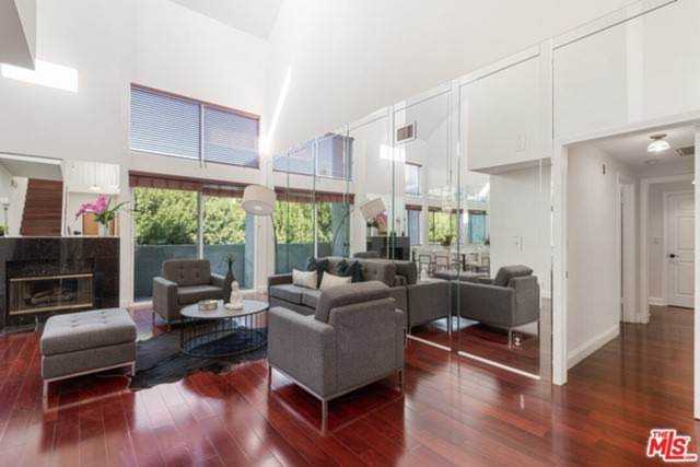 10465 Eastborne Avenue #PH306 Los Angeles, CA 90024