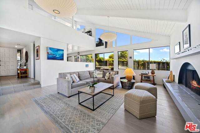 3525 Coast View Drive Malibu, CA 90265