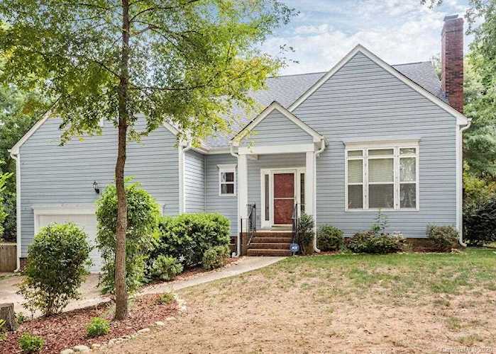 2806 Winghaven Ln Charlotte, NC 28210