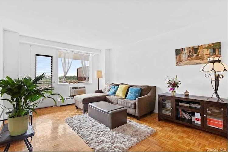 5700 Arlington Avenue #10D Bronx, NY 10471