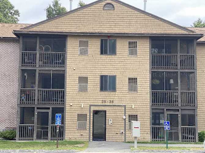 12 Village Lane #27 Tyngsborough, MA 01879
