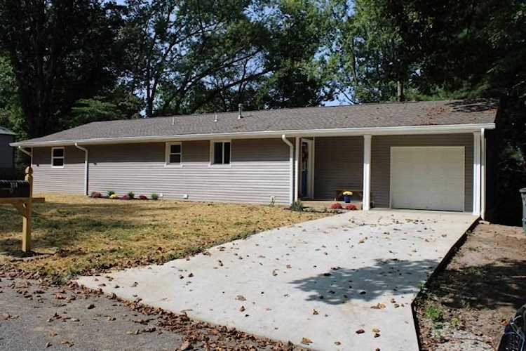 214 Riggs Avenue Evansville, IN 47712