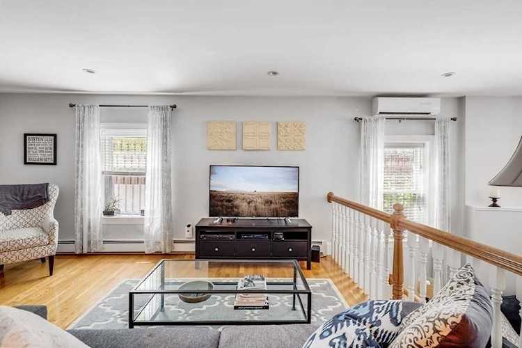 200 Saint Botolph St. #1 Boston, MA 02115