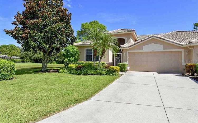 4642 Legacy Ct Sarasota, FL 34241