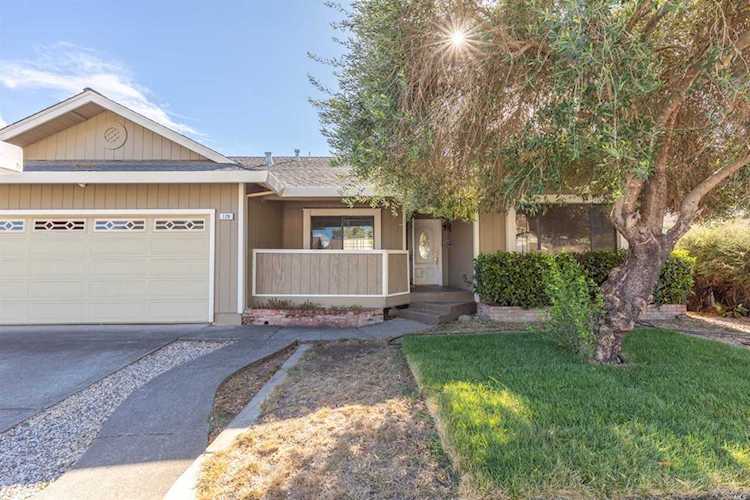 129 Elsbree Circle Windsor, CA 95492