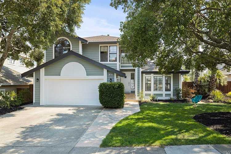 107 Cobblestone Court Novato, CA 94945