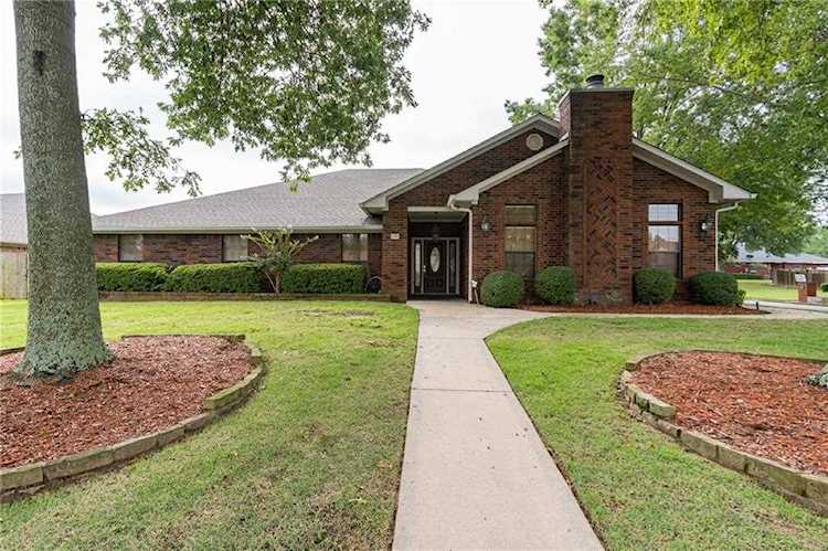 2300 Rannoch Ln Fort Smith, AR 72908