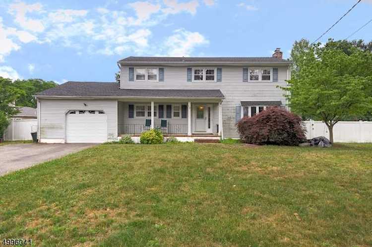 19 Eastbrook Rd Parsippany-Troy Hills Twp., NJ 07054