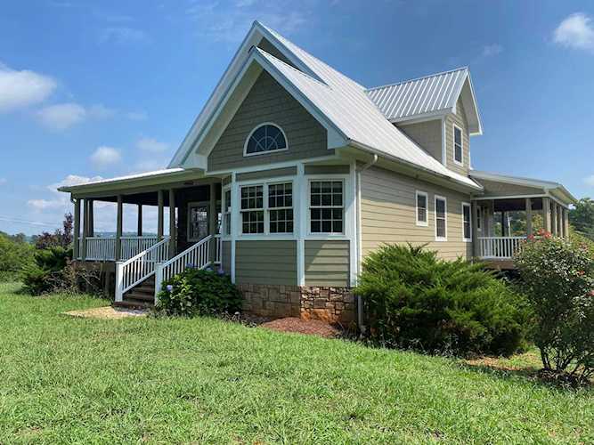 4460 Gravelly Hills Rd Louisville, TN 37777