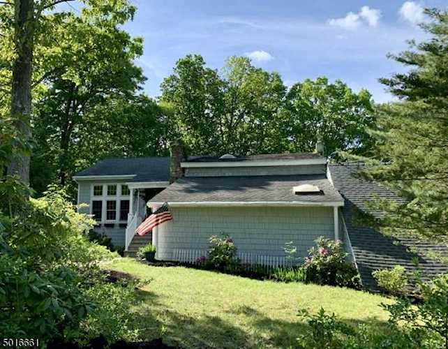 6 Berton Rd Boonton Twp., NJ 07005
