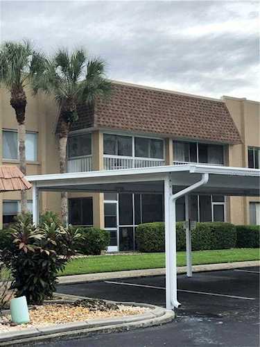 1500 Glen Oaks Dr E #210 Sarasota, FL 34232