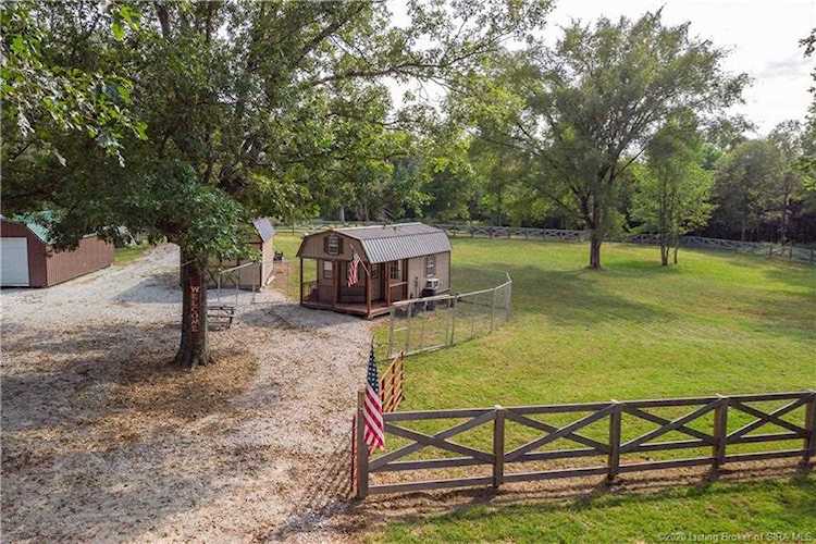 6096 E Hunterstown Rd Lexington, IN 47138