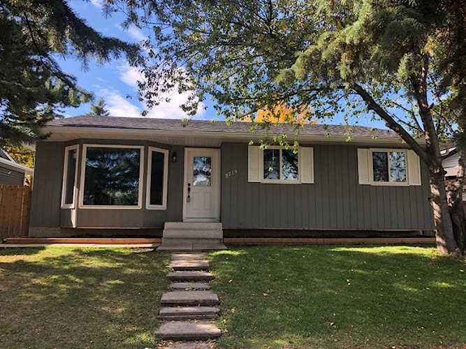 2719 60 St NE Calgary, AB T1Y 2G6
