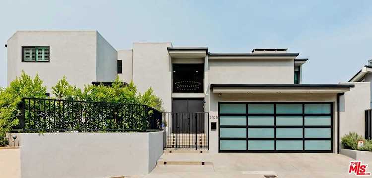 3105 Dona Sofia Drive Studio City, CA 91604