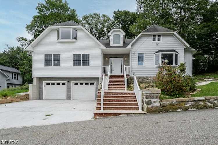 64 Mountainview Ave Mount Arlington Boro, NJ 07856