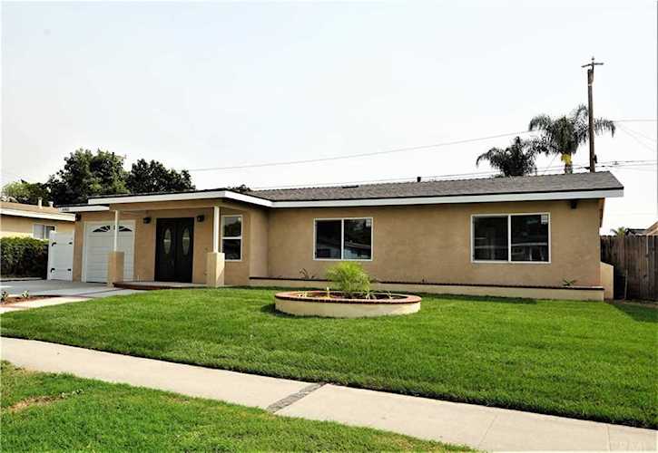 6902 E De Leon Street Long Beach, CA 90815