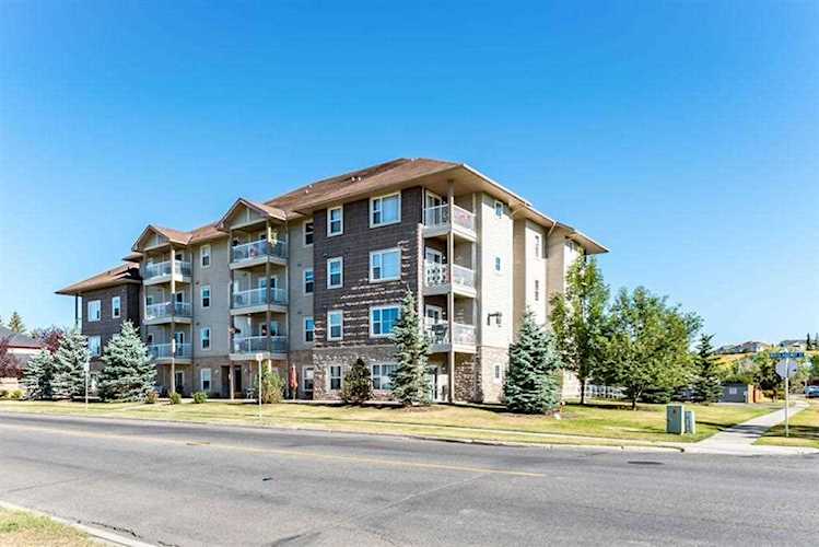 174 N Railway St #302 Okotoks, AB T1S 0E9