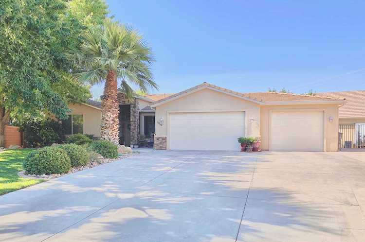 1560 S Southern Trails CIR Washington, UT 84780