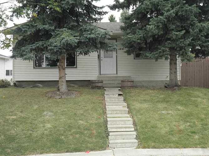 144 Faldale Close NE Calgary, AB t3j 1v9