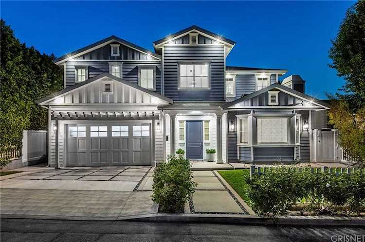 3923 Carpenter Court Studio City, CA 91604