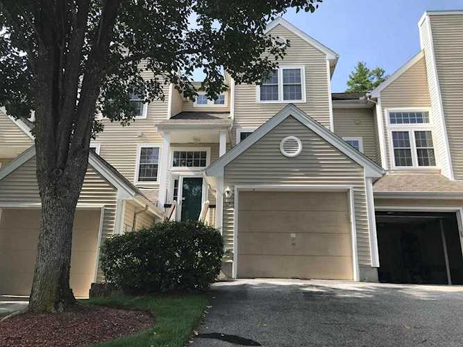 37 Chatham Dr Bedford, NH 03110