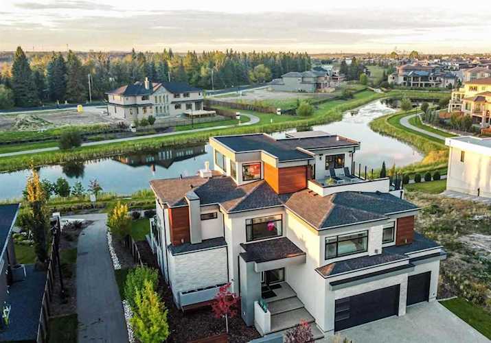 949 Wood Place Edmonton, AB T6W 3G8