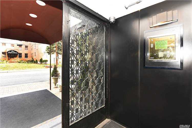 4 Maple Drive #1-B Great Neck, NY 11021