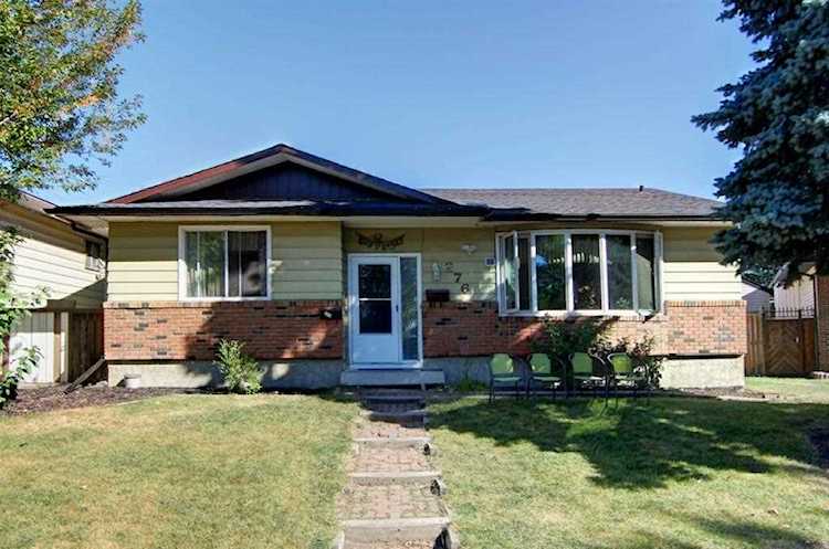 276 Templeside Circle Calgary, AB T1Y 3L9