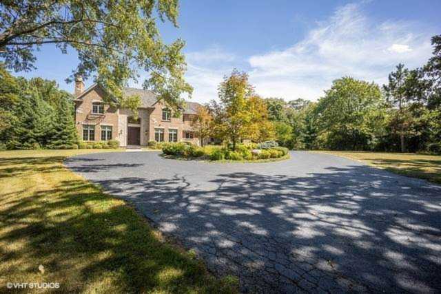 26895 N Chevy Chase Rd Mundelein, IL 60060