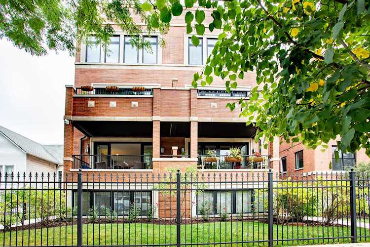 2133 N Campbell Ave #1B Chicago, IL 60647