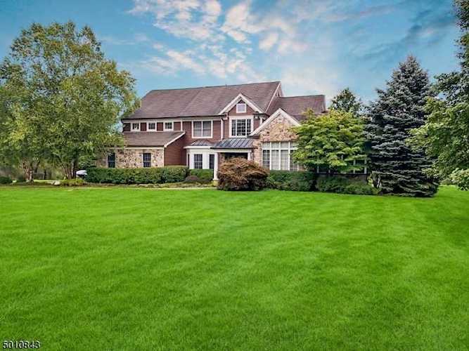 4 Wonderview Way Clinton Twp., NJ 08833