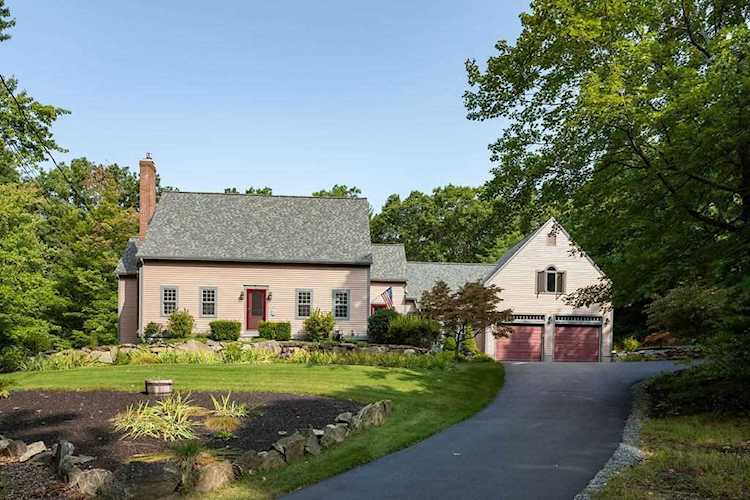 435 Linden St Boylston, MA 01505