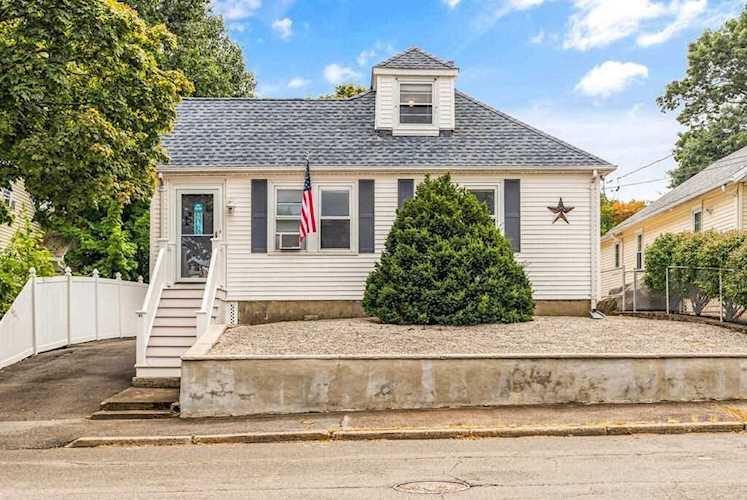 81 Park Ave Medford, MA 02155