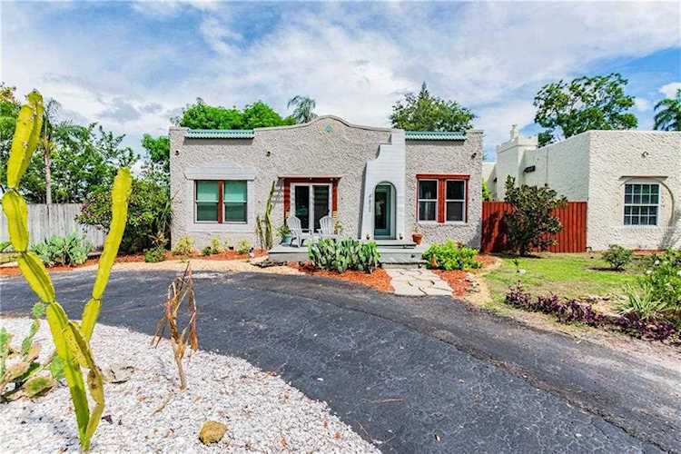 4827 7th Ave N St Petersburg, FL 33713