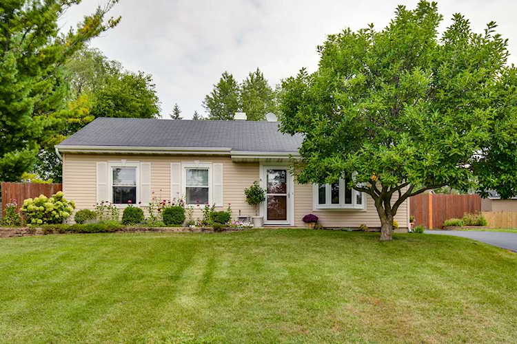 449 Birchwood Dr Antioch, IL 60002