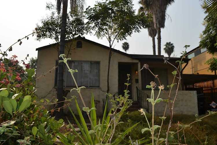 12128 Viewcrest Road Studio City, CA 91604
