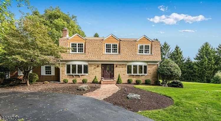 6 Whispering Way Clinton Twp., NJ 08801