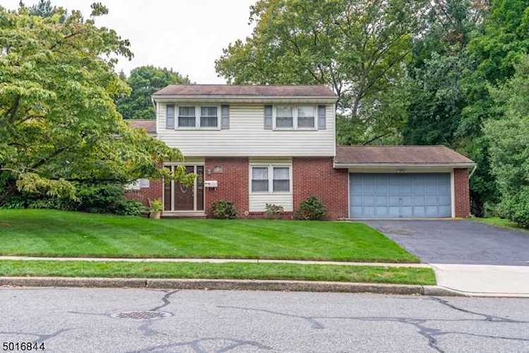 10 Sullivan Way East Brunswick Twp., NJ 08816