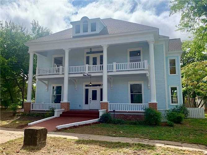 312 Kaufman Street Waxahachie, TX 75165