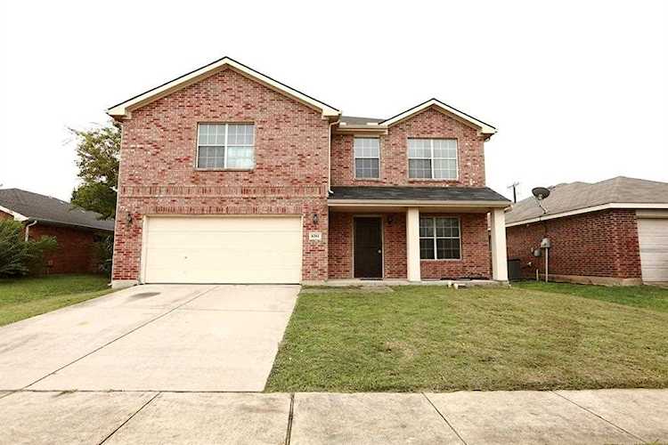8201 Southbrook Circle Fort Worth, TX 76134