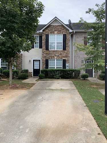 1825 Thrasher Ct Austell, GA 30168
