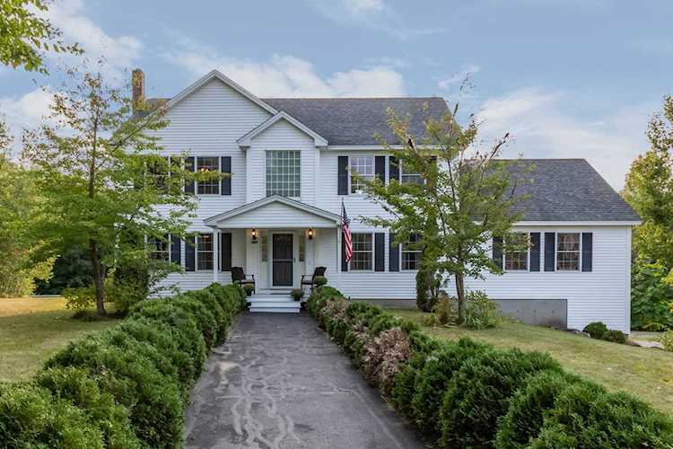 167 Greenview Dr Loudon, NH 03307
