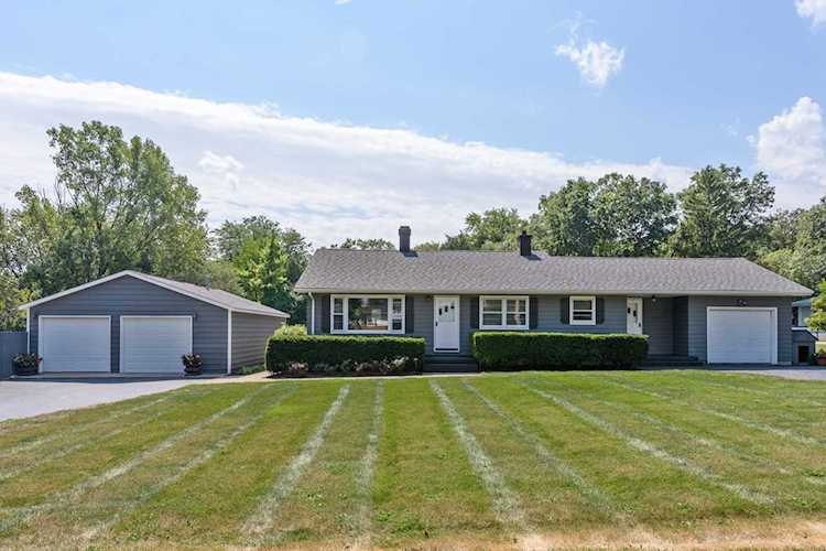 24264 W Cherokee Trl Grayslake, IL 60030