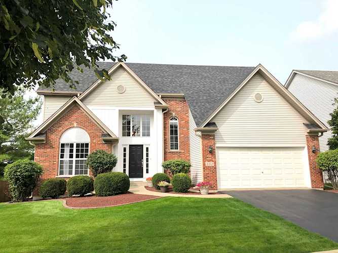 482 Parkwood Circle South Elgin, IL 60177